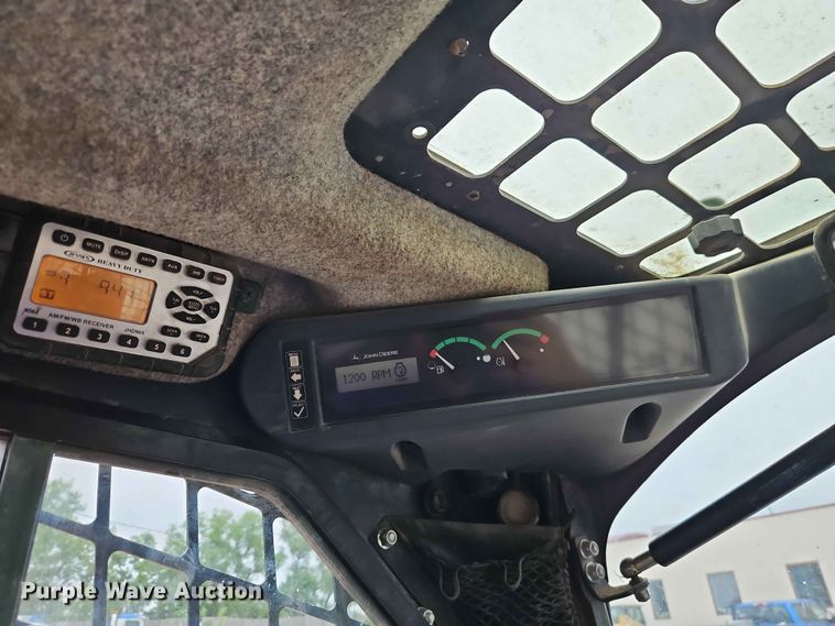image for item EO7396 John Deere 333E tracked skid steer loader