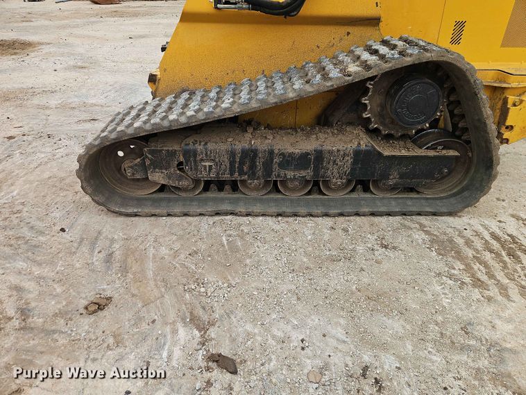 image for item EO7396 John Deere 333E tracked skid steer loader