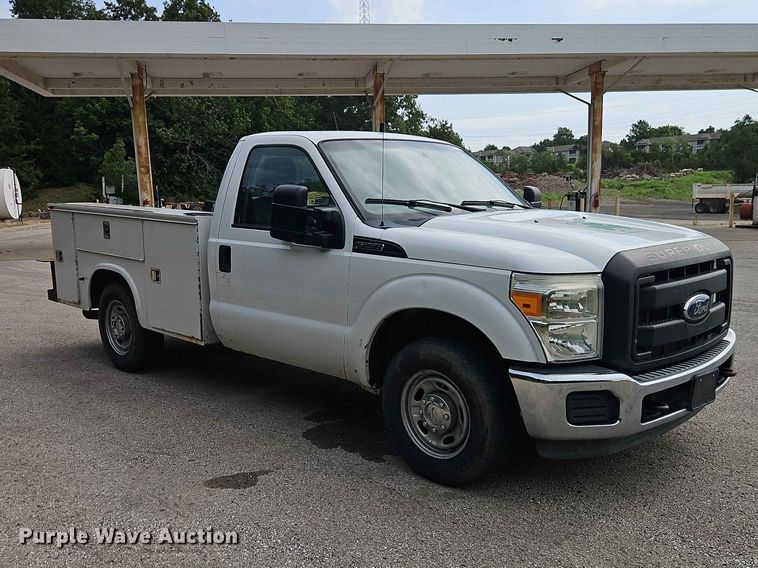 image for item EO7447 2013 Ford F250 Super Duty utility bed pickup truck