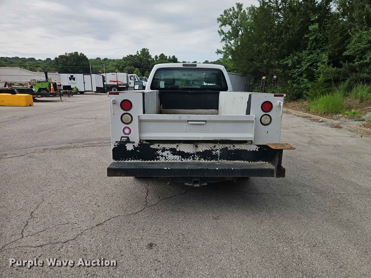 image for item EO7447 2013 Ford F250 Super Duty utility bed pickup truck
