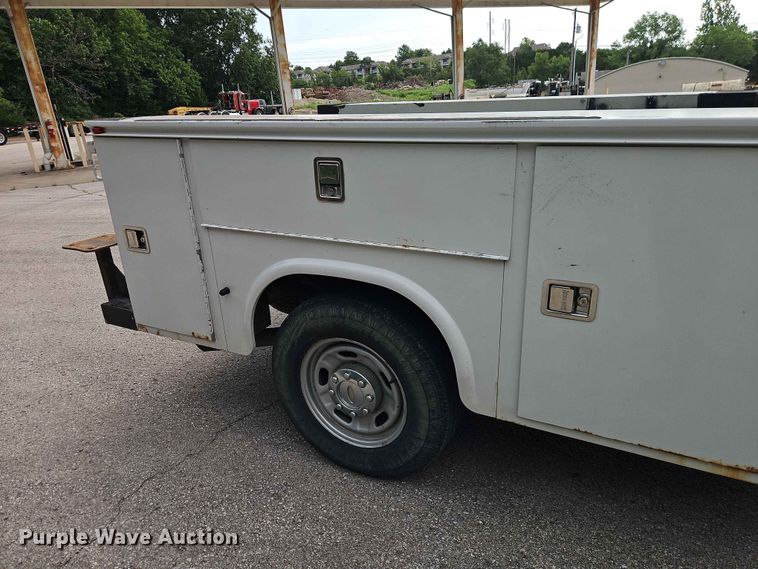 image for item EO7447 2013 Ford F250 Super Duty utility bed pickup truck