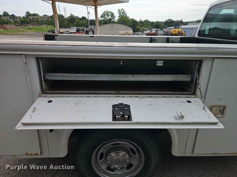 image for item EO7447 2013 Ford F250 Super Duty utility bed pickup truck