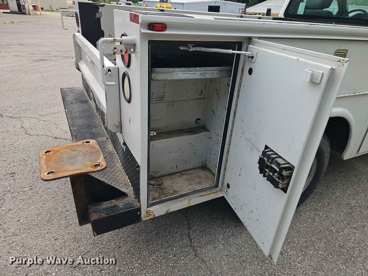 image for item EO7447 2013 Ford F250 Super Duty utility bed pickup truck