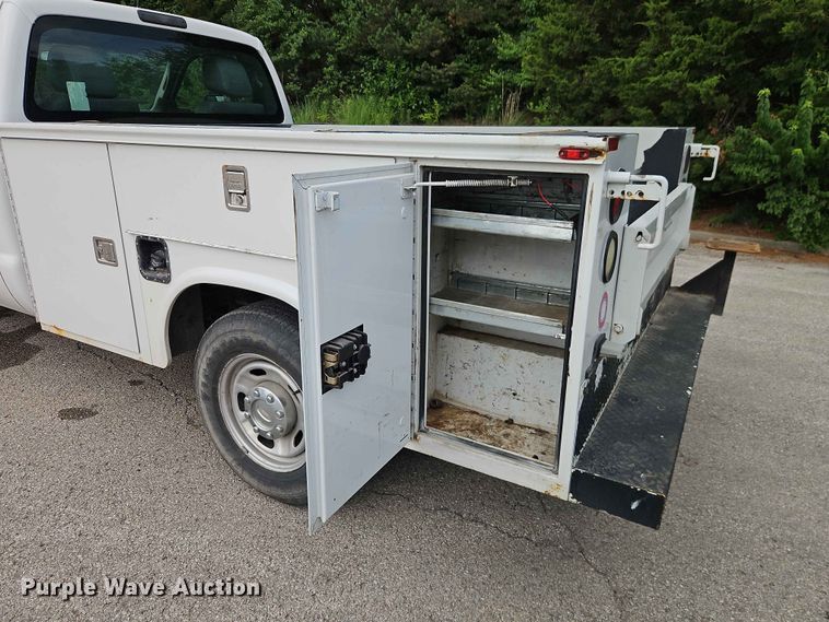 image for item EO7447 2013 Ford F250 Super Duty utility bed pickup truck