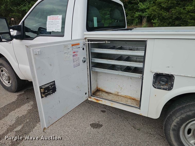 image for item EO7447 2013 Ford F250 Super Duty utility bed pickup truck