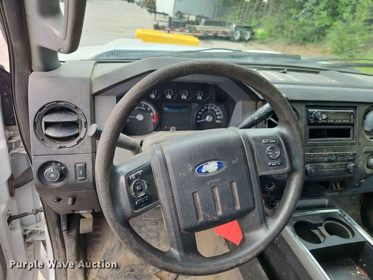 image for item EO7447 2013 Ford F250 Super Duty utility bed pickup truck