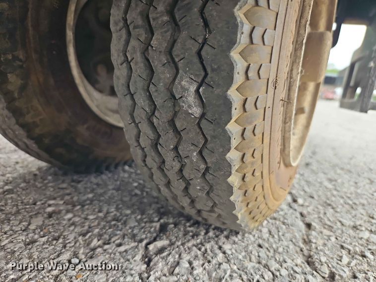 image for item EO7448 Toro MB 1600 concrete buggy