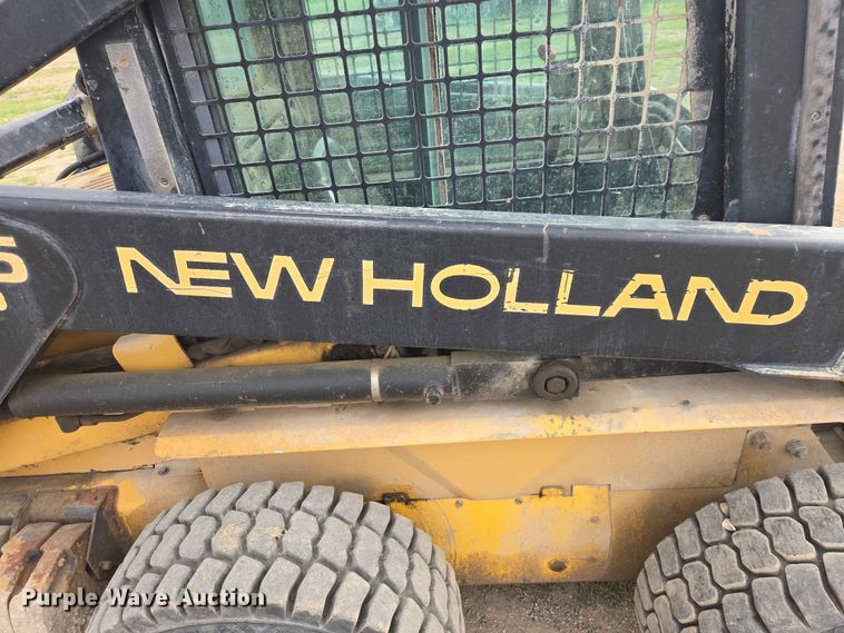 image for item ER1672 1999 New Holland LX665 skid steer loader