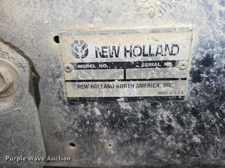 image for item ER1672 1999 New Holland LX665 skid steer loader