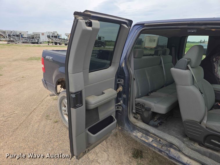 image for item ER1673 2007 Ford F150 Ext. Cab pickup truck