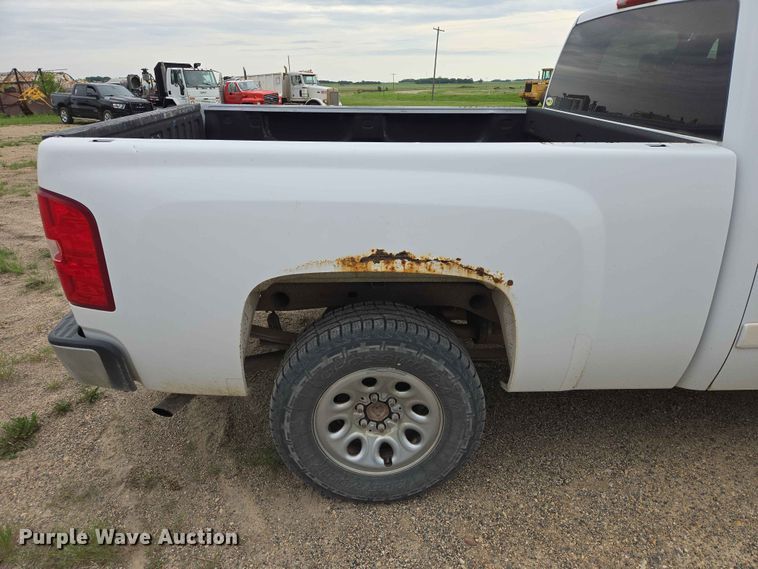 image for item ER1675 2008 Chevrolet Silverado 1500 Ext. Cab pickup truck