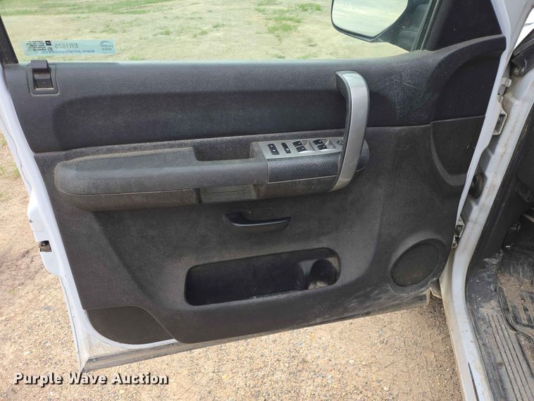 image for item ER1675 2008 Chevrolet Silverado 1500 Ext. Cab pickup truck