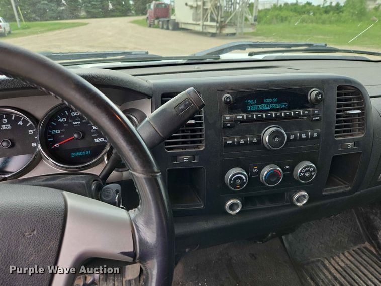 image for item ER1675 2008 Chevrolet Silverado 1500 Ext. Cab pickup truck