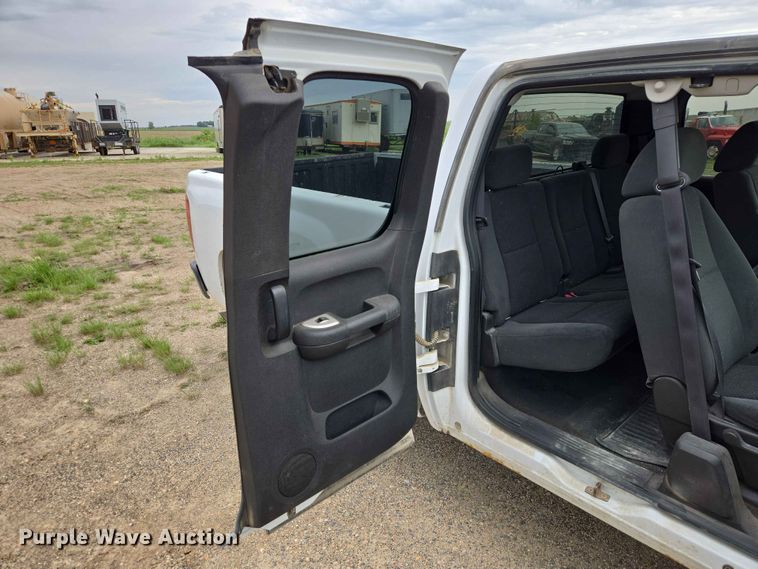 image for item ER1675 2008 Chevrolet Silverado 1500 Ext. Cab pickup truck