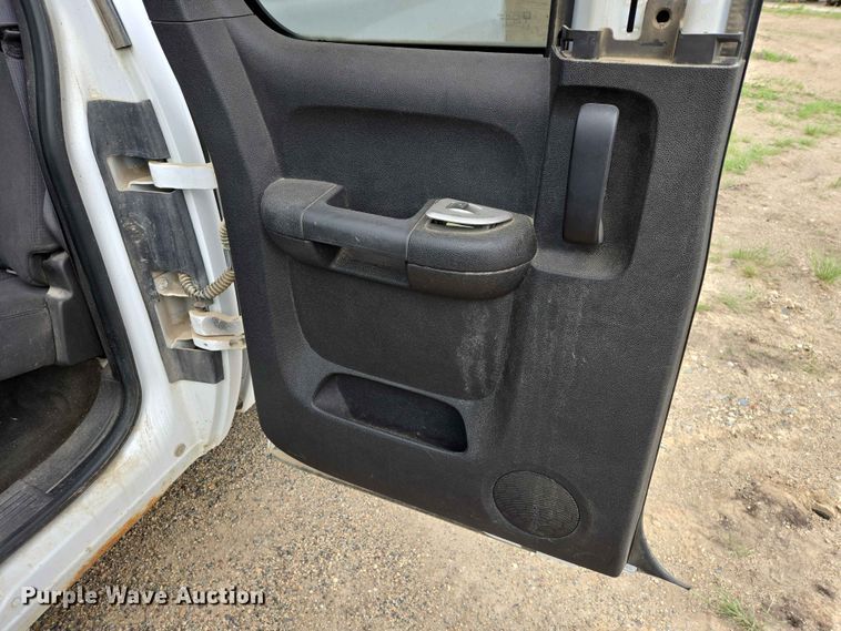 image for item ER1675 2008 Chevrolet Silverado 1500 Ext. Cab pickup truck
