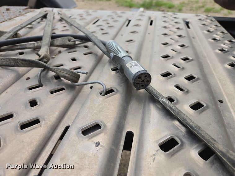 image for item ER1676 2006 Peterbilt 378 semi truck