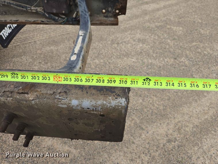 image for item ER1677 2000 Sterling L9500 truck cab and chassis