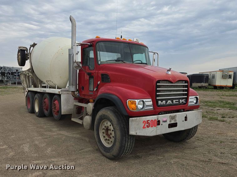 image for item ER1678 2007 Mack CV513 ready mix truck