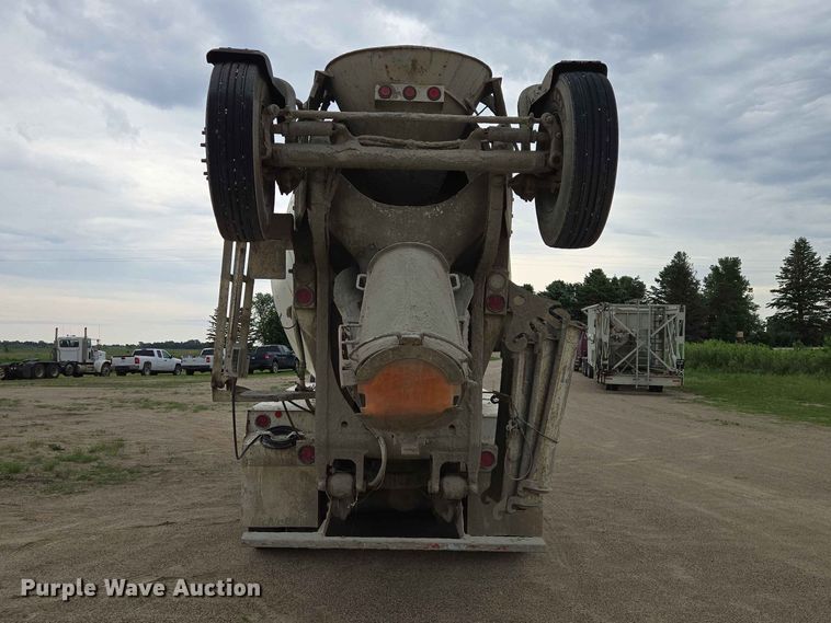 image for item ER1678 2007 Mack CV513 ready mix truck