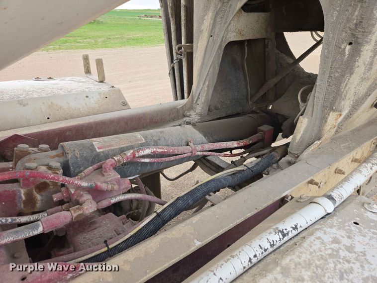 image for item ER1678 2007 Mack CV513 ready mix truck