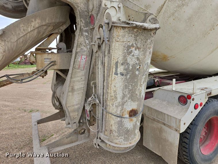 image for item ER1678 2007 Mack CV513 ready mix truck