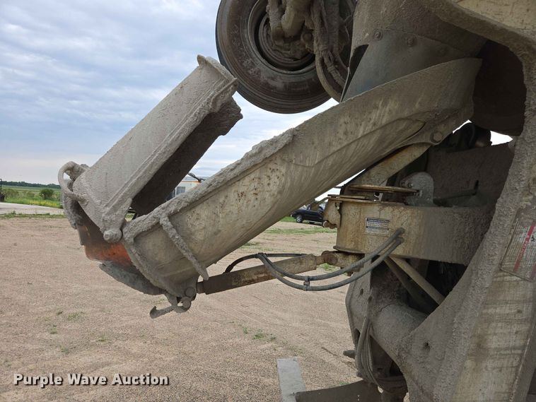 image for item ER1678 2007 Mack CV513 ready mix truck