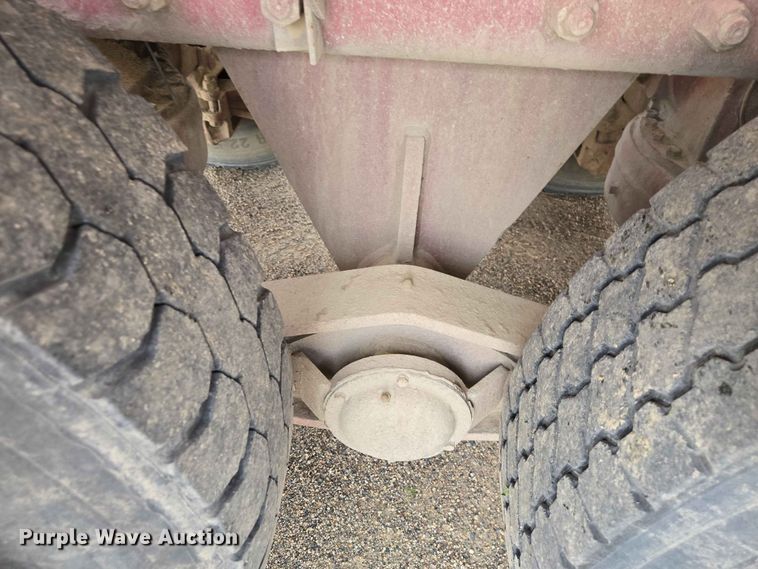 image for item ER1678 2007 Mack CV513 ready mix truck