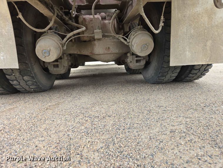 image for item ER1678 2007 Mack CV513 ready mix truck