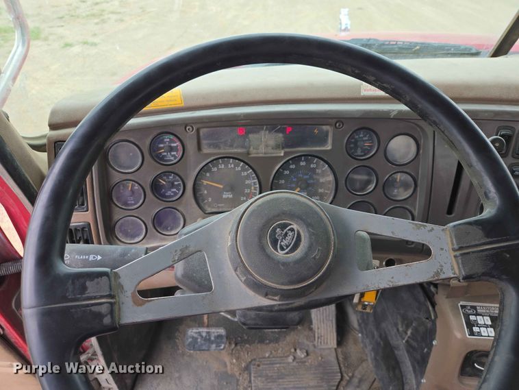image for item ER1678 2007 Mack CV513 ready mix truck