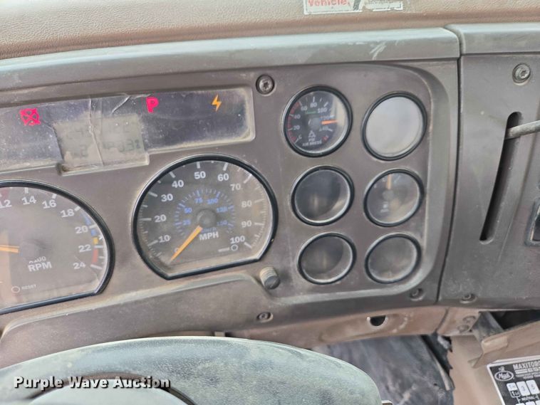 image for item ER1678 2007 Mack CV513 ready mix truck