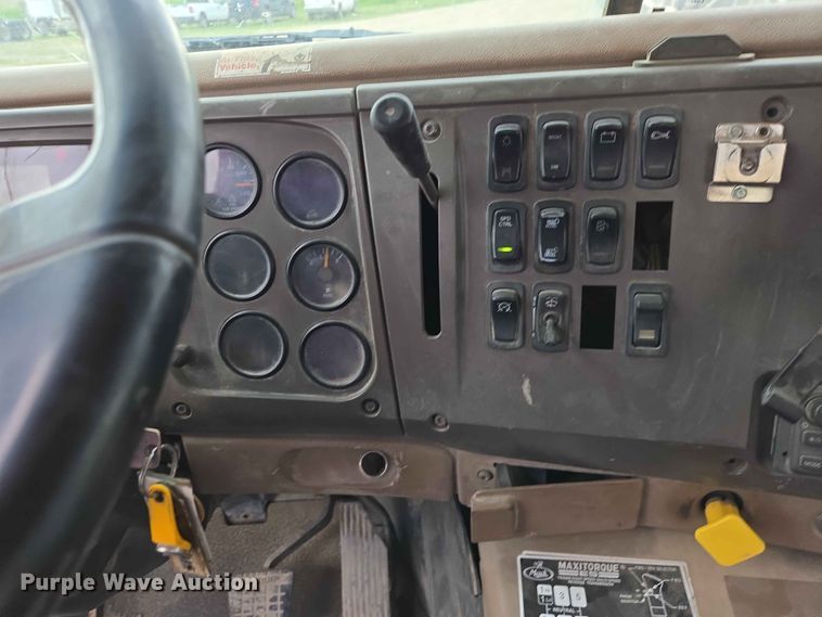 image for item ER1678 2007 Mack CV513 ready mix truck
