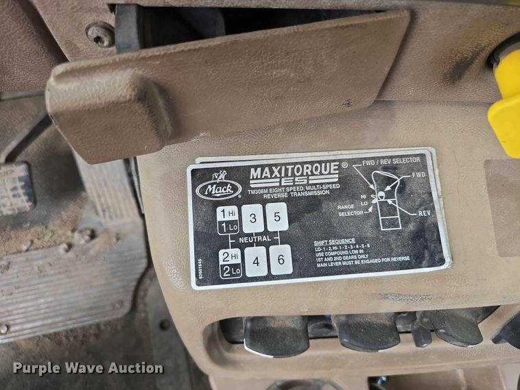 image for item ER1678 2007 Mack CV513 ready mix truck