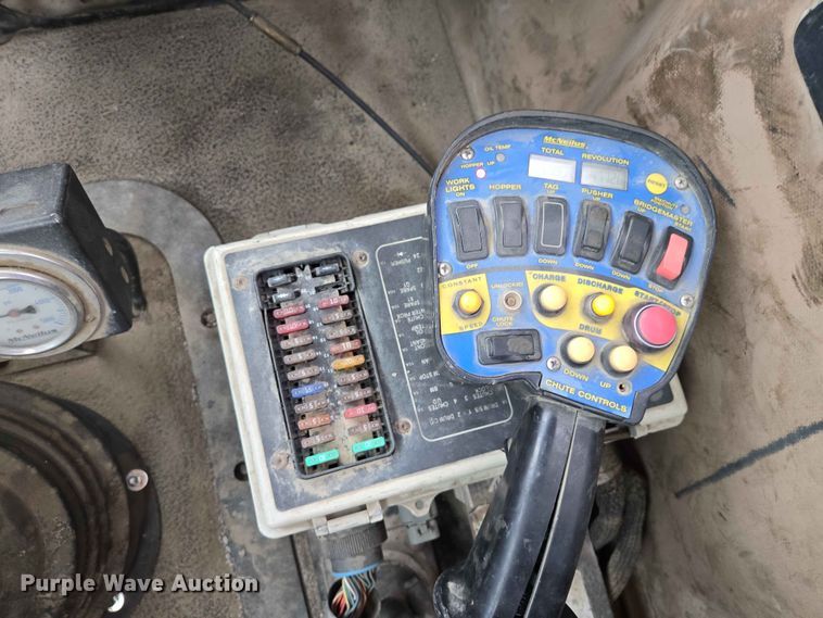 image for item ER1678 2007 Mack CV513 ready mix truck