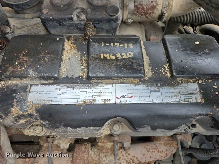 image for item ER1678 2007 Mack CV513 ready mix truck