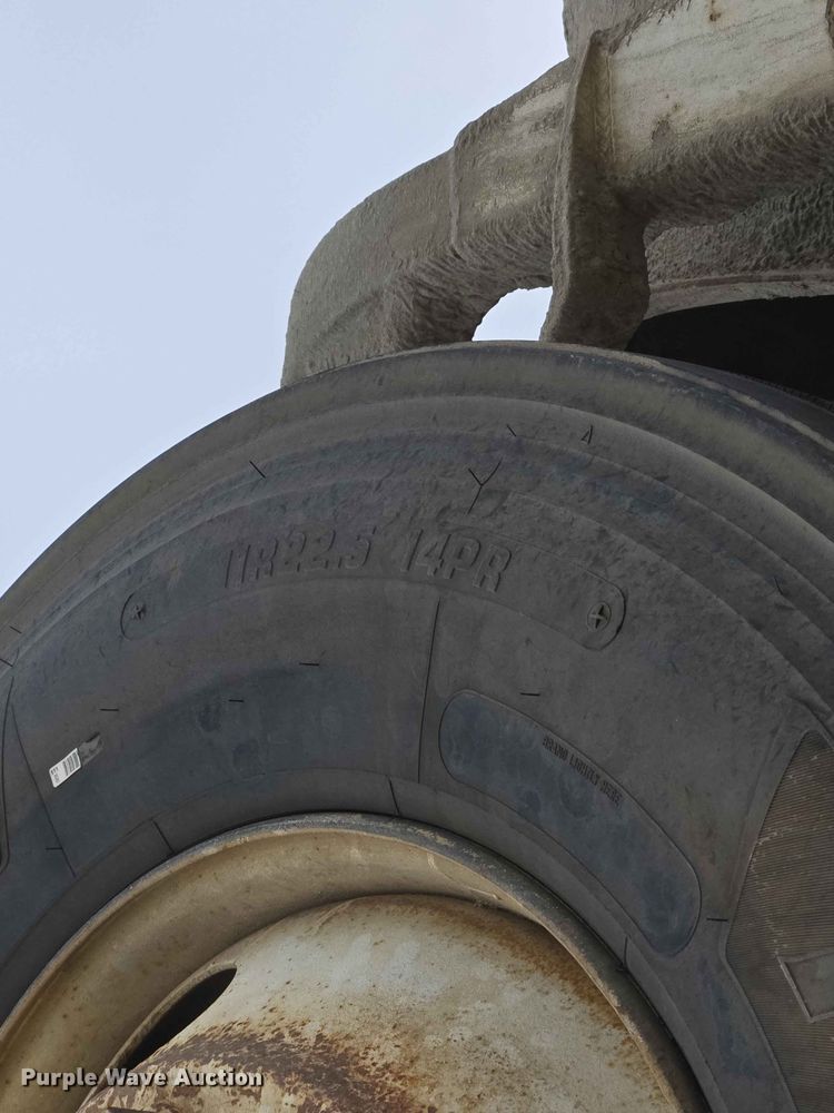 image for item ER1678 2007 Mack CV513 ready mix truck