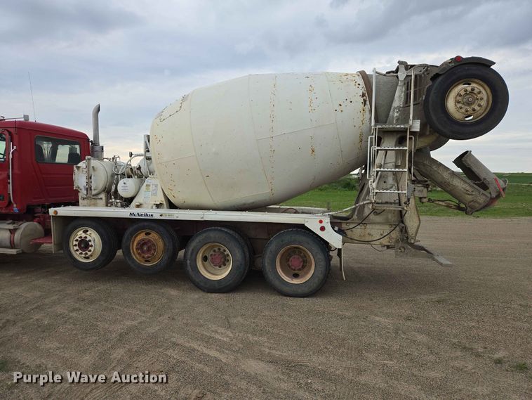 image for item ER1678 2007 Mack CV513 ready mix truck
