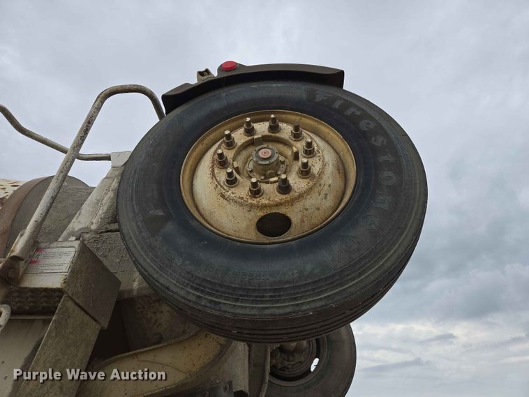 image for item ER1678 2007 Mack CV513 ready mix truck