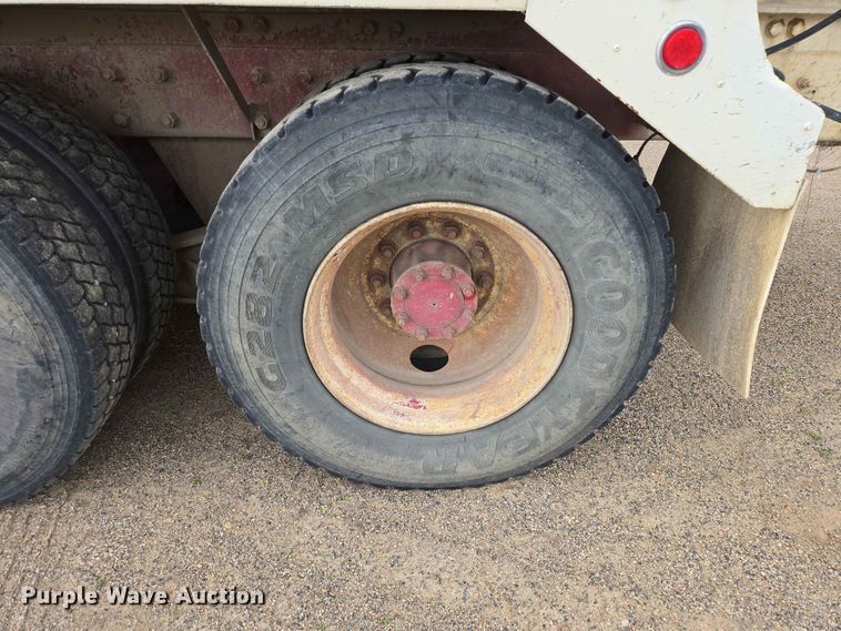 image for item ER1678 2007 Mack CV513 ready mix truck