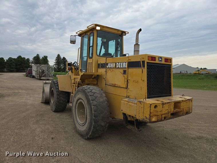 image for item ER1679 1997 John Deere 624G wheel loader