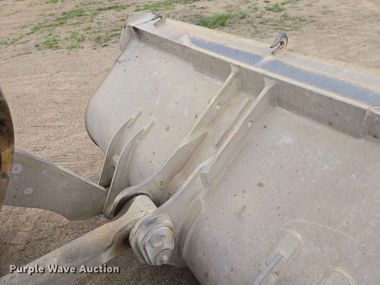 image for item ER1679 1997 John Deere 624G wheel loader