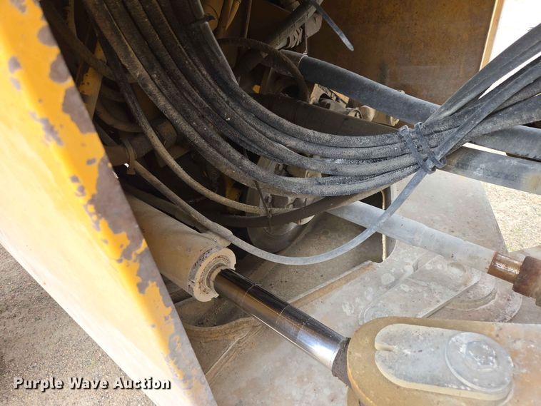 image for item ER1679 1997 John Deere 624G wheel loader