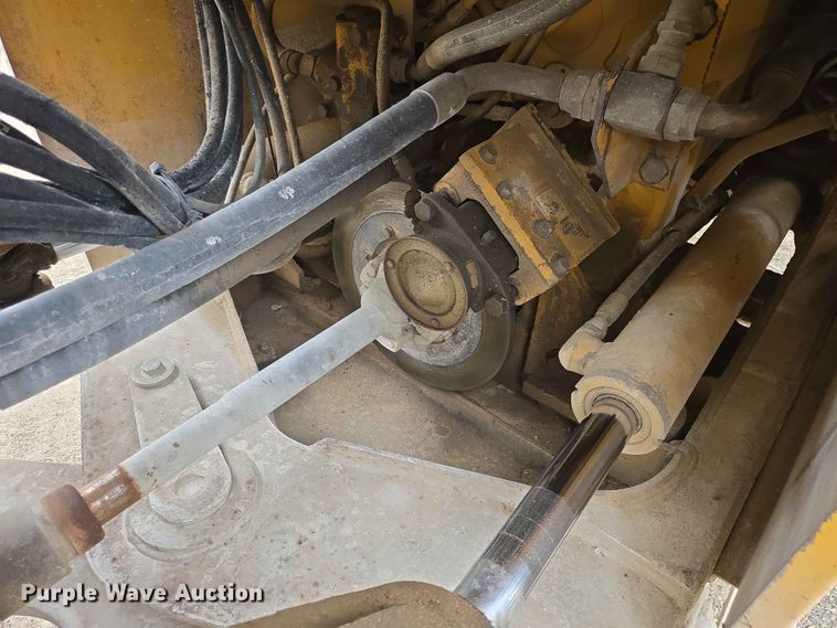 image for item ER1679 1997 John Deere 624G wheel loader