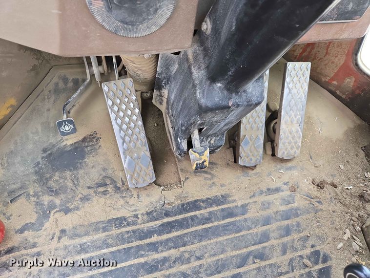 image for item ER1679 1997 John Deere 624G wheel loader