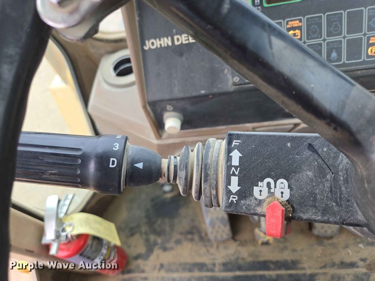image for item ER1679 1997 John Deere 624G wheel loader