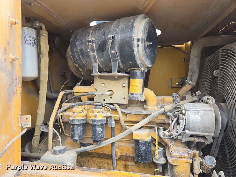 image for item ER1679 1997 John Deere 624G wheel loader