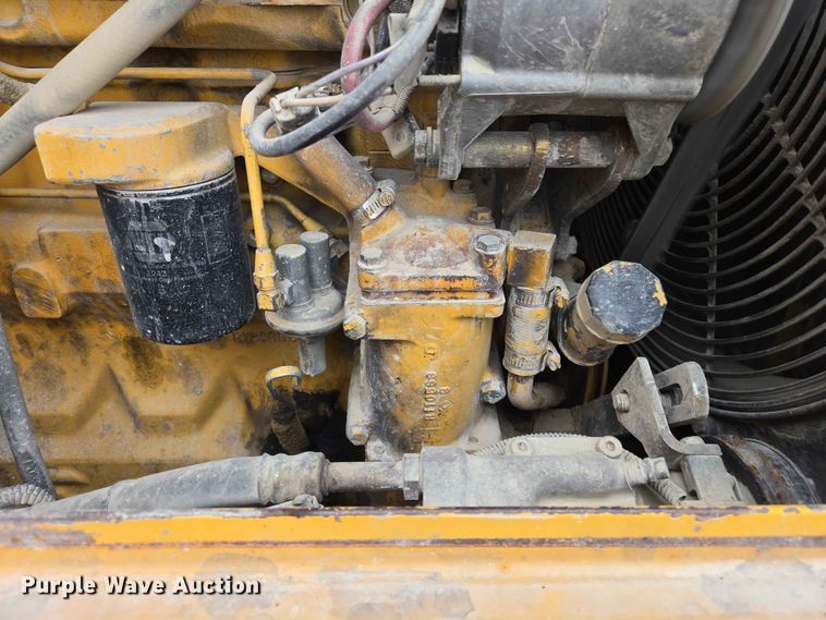 image for item ER1679 1997 John Deere 624G wheel loader