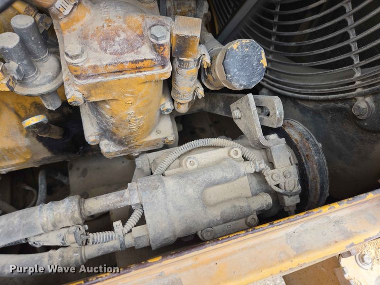 image for item ER1679 1997 John Deere 624G wheel loader