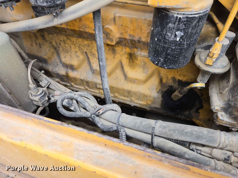 image for item ER1679 1997 John Deere 624G wheel loader