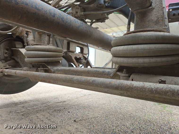 image for item ER1680 2000 Sterling A9500 semi truck
