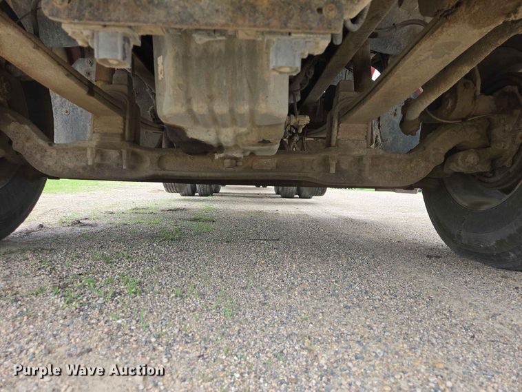 image for item ER1680 2000 Sterling A9500 semi truck